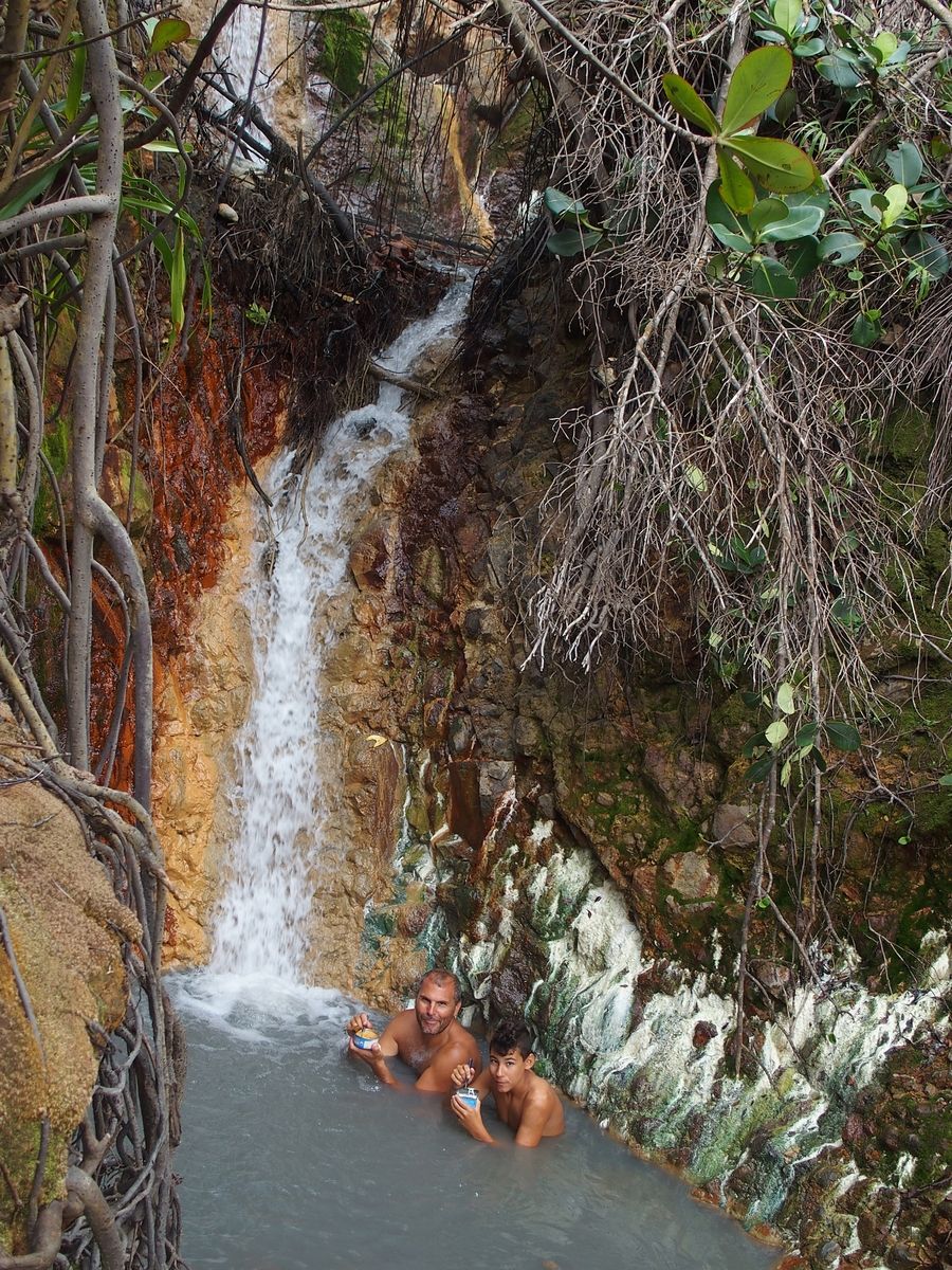 melegvizes patak Dominica